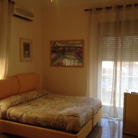 B&B Bordighiera Aeroporto di Catania Fontana Rossa Esterno foto